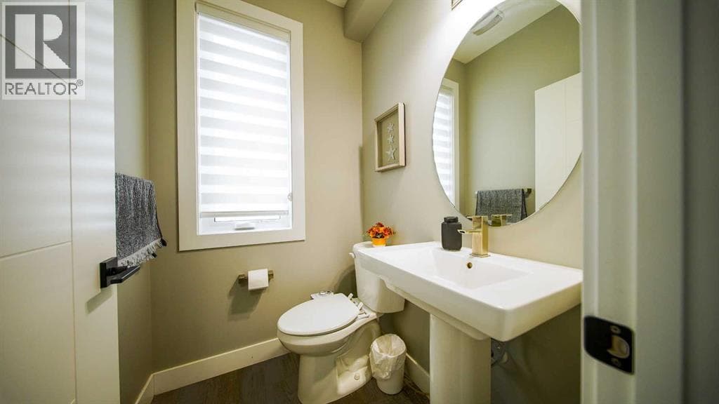 74 Carrington Crescent NW — photo 5
