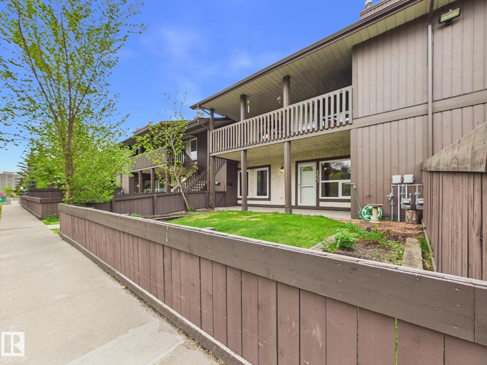 152 Surrey Gardens NW — photo 4