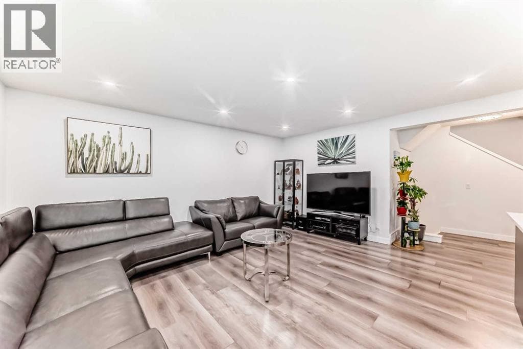 119 Citadel Meadow Grove NW — photo 4
