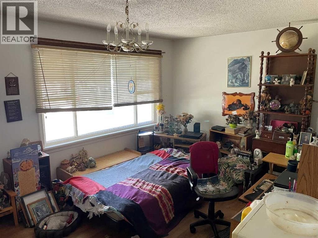 3409 52 Avenue — photo 4