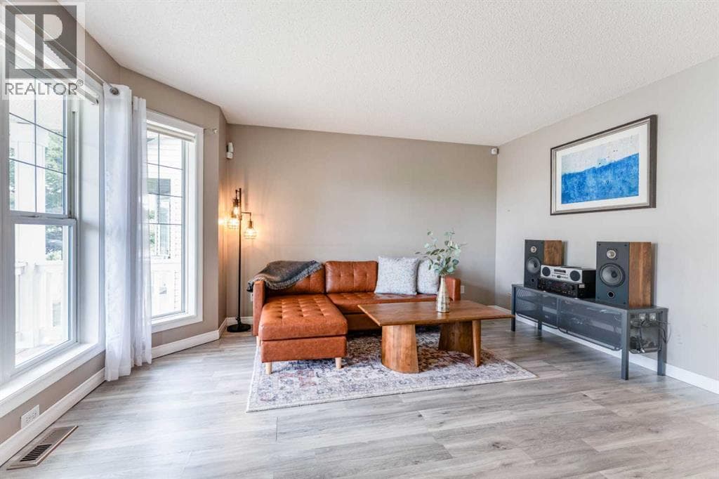 142 Bridlewood Manor SW — photo 4