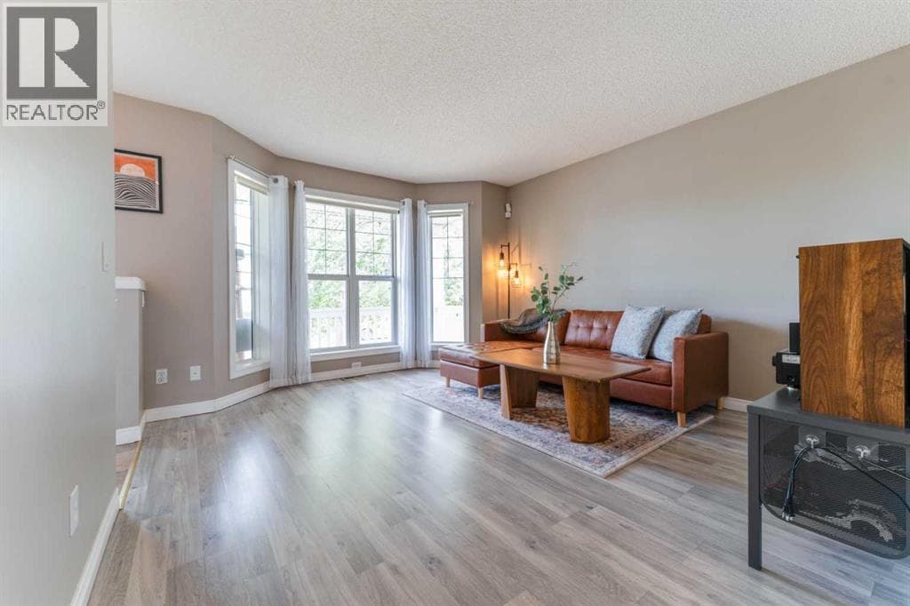 142 Bridlewood Manor SW — photo 2
