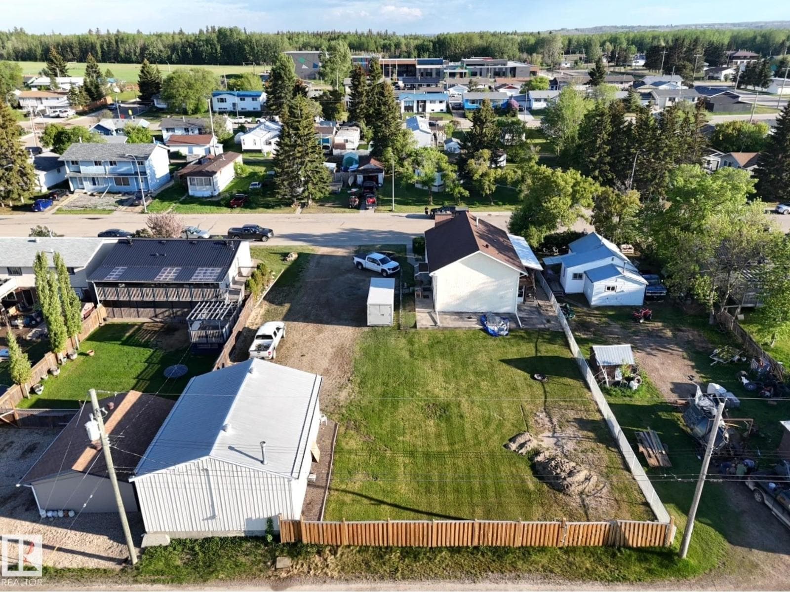 4722 48 AV — photo 4