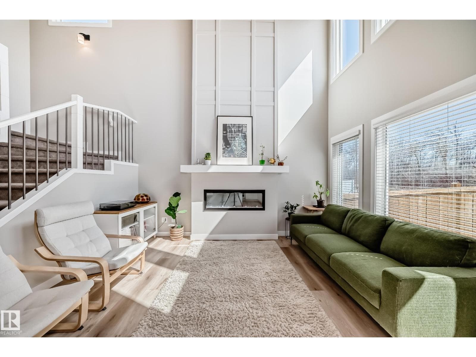 6259 175 AV NW — photo 2