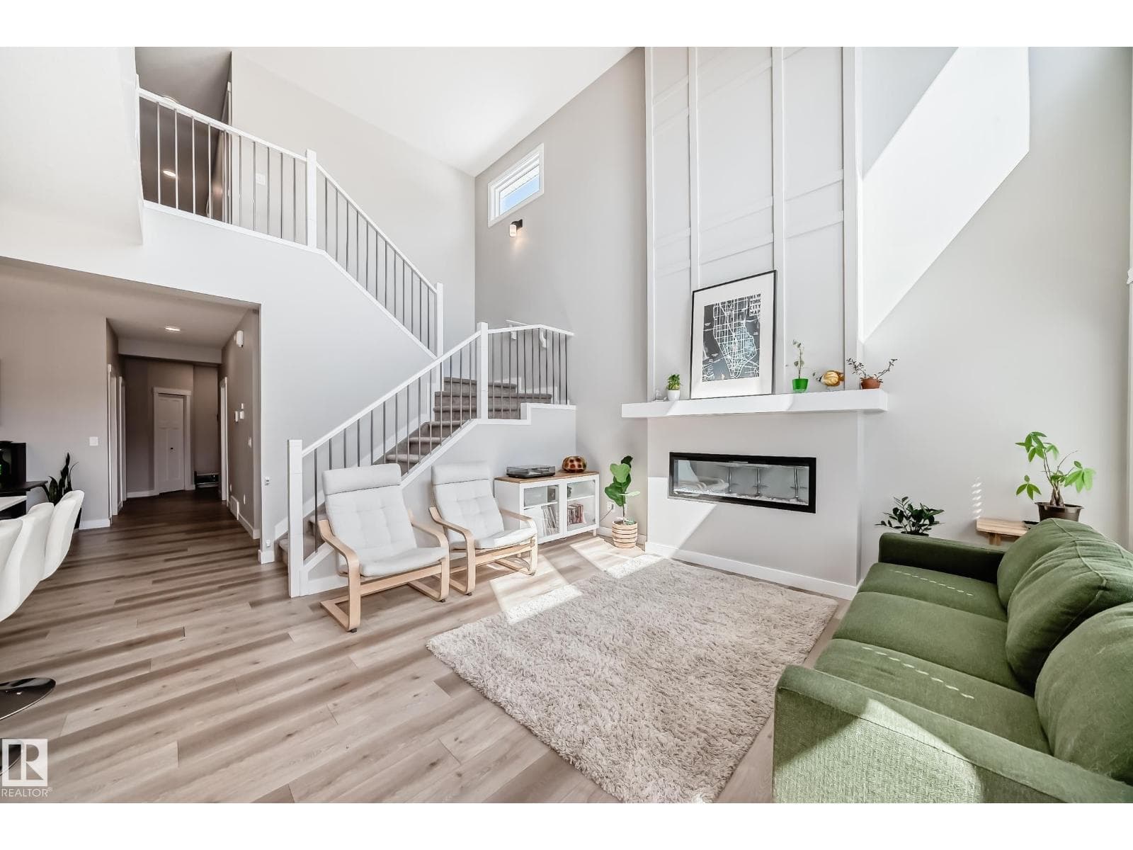 6259 175 AV NW — photo 3