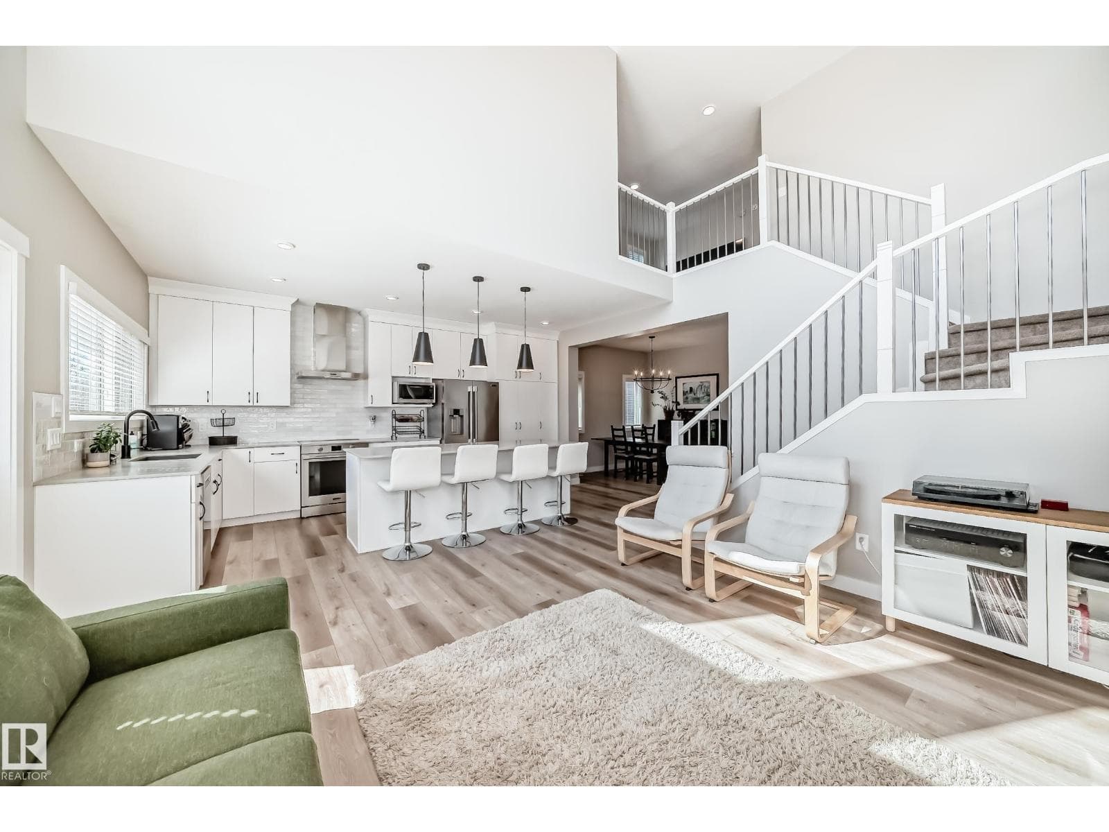 6259 175 AV NW — photo 4