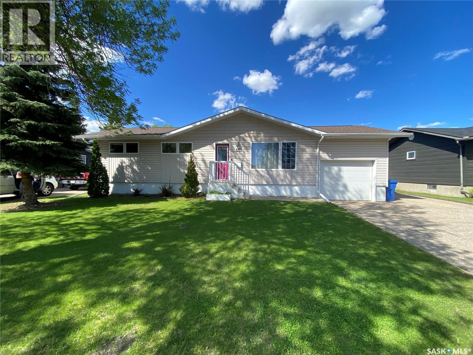 470 Riverview ROAD