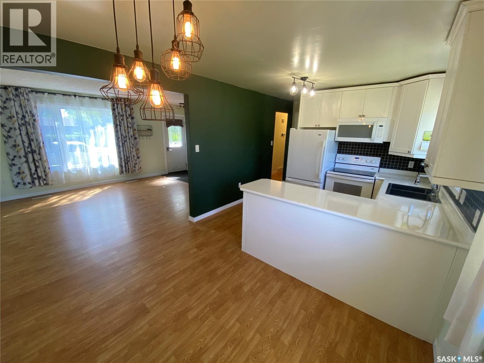470 Riverview ROAD — photo 2
