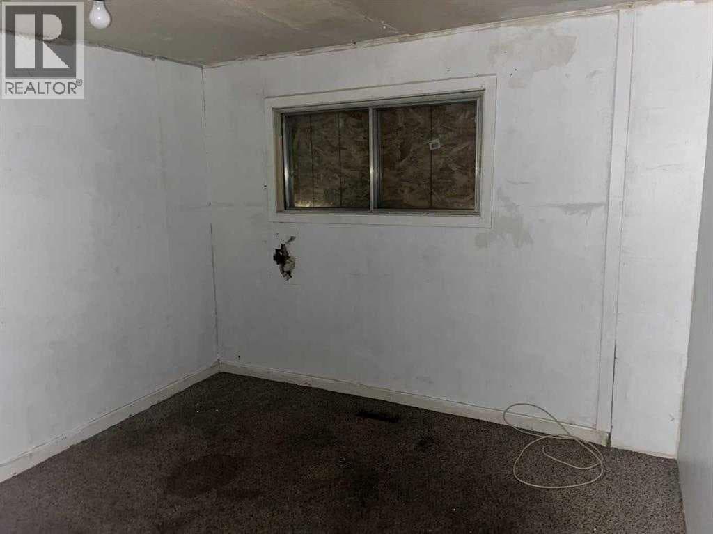 4503 45 Street — photo 5