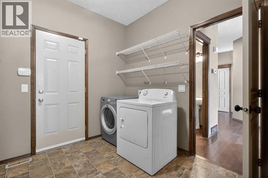 139 Panamount Street NW — photo 5