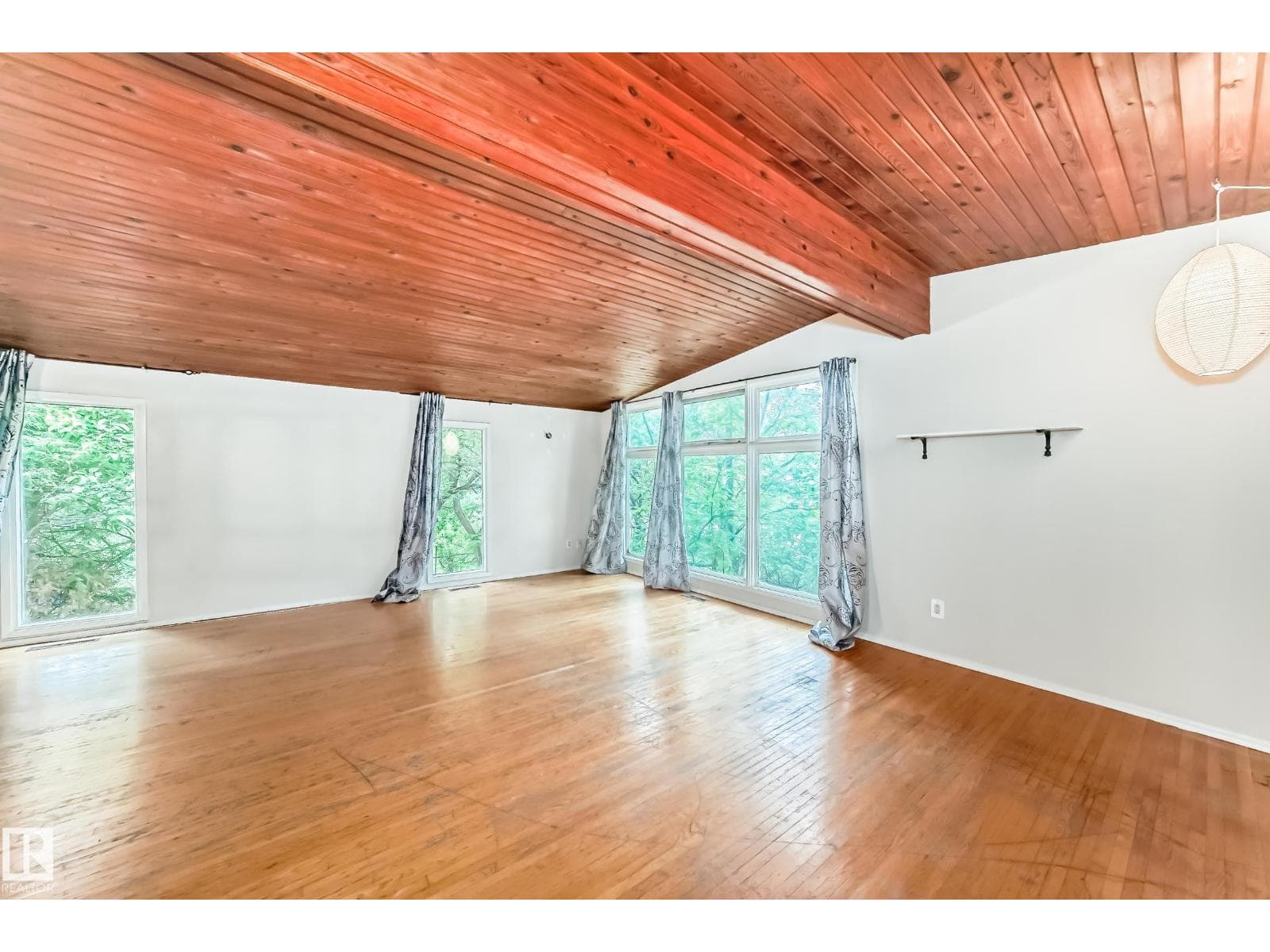 128 PINE ST — photo 4