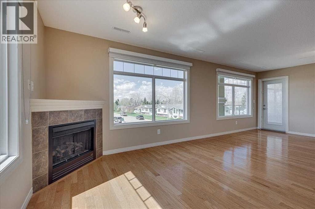 201, 4425 Heritage Way — photo 4