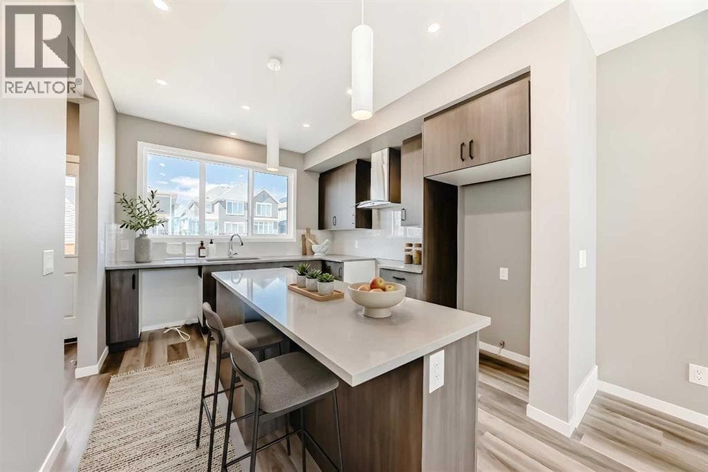 1342 Mahogany Boulevard SE — photo 3