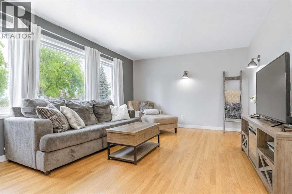 11 Blazier Park Street E — photo 3