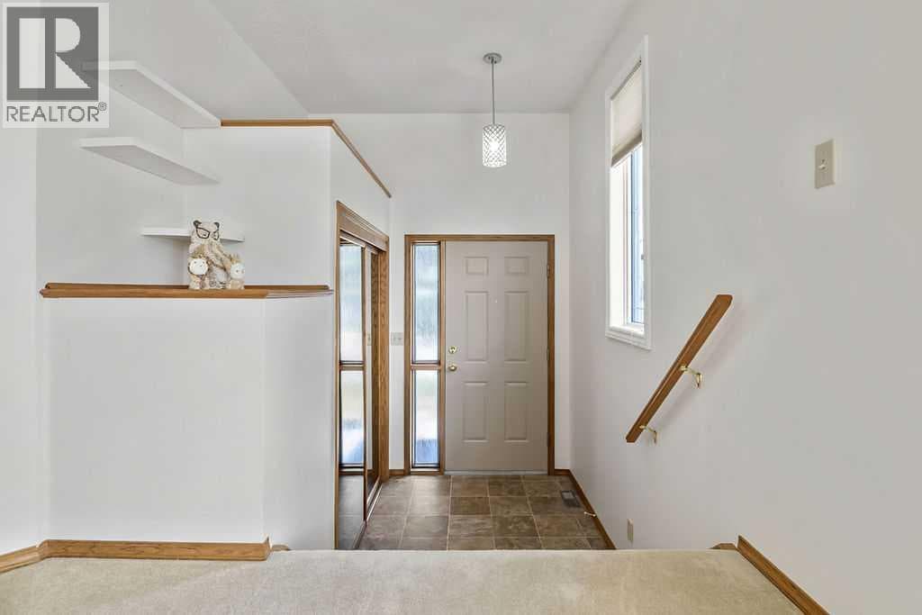 815 3 Street SW — photo 3