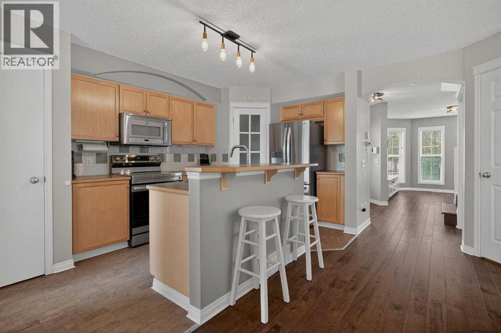 33 Prestwick Rise SE — photo 4