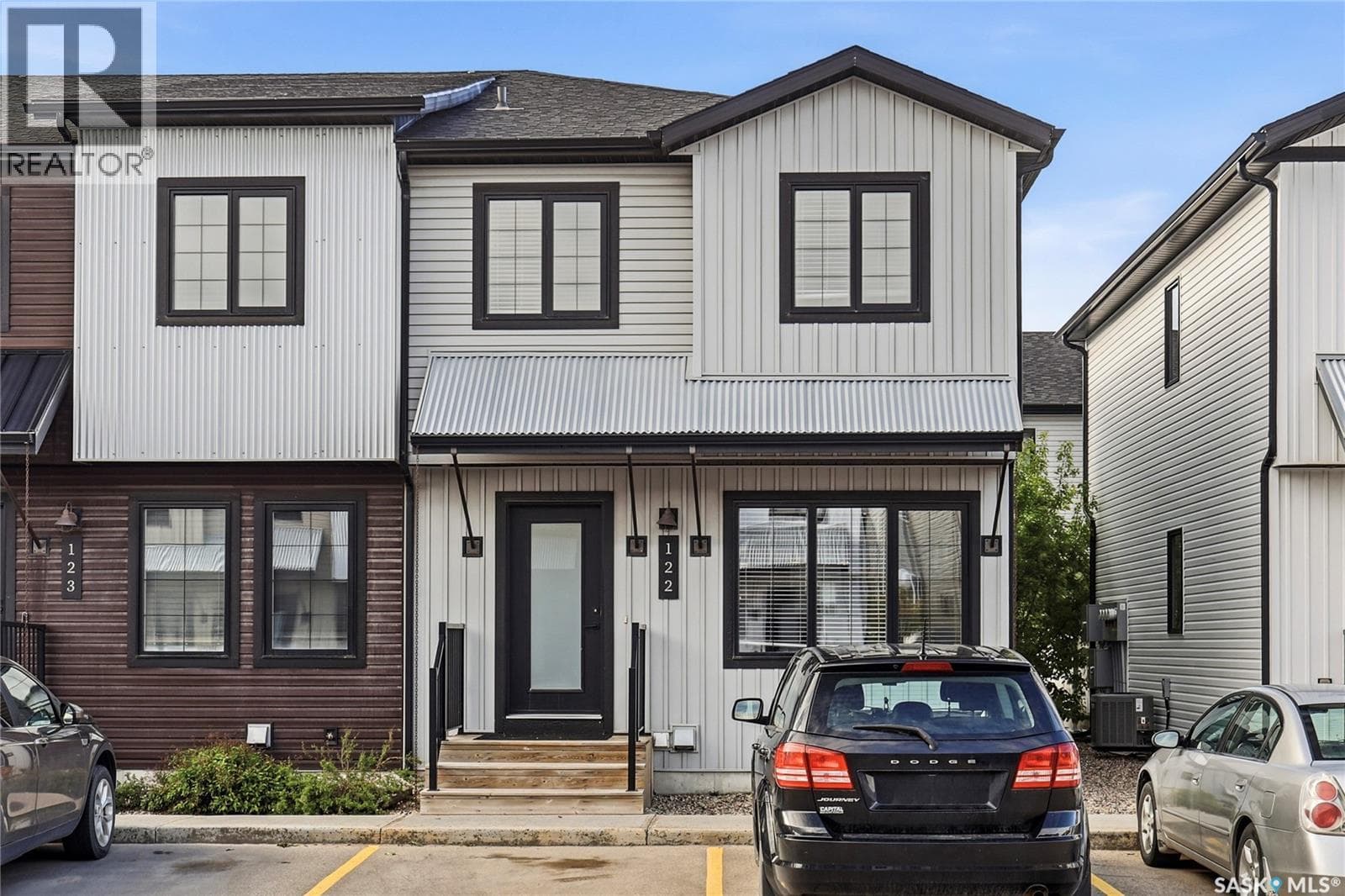 122 2715 Narcisse DRIVE — photo 2