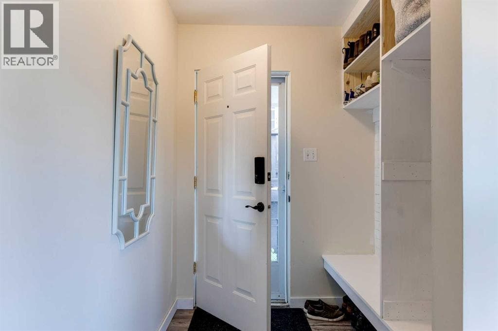 1333 Rosehill Drive NW — photo 4
