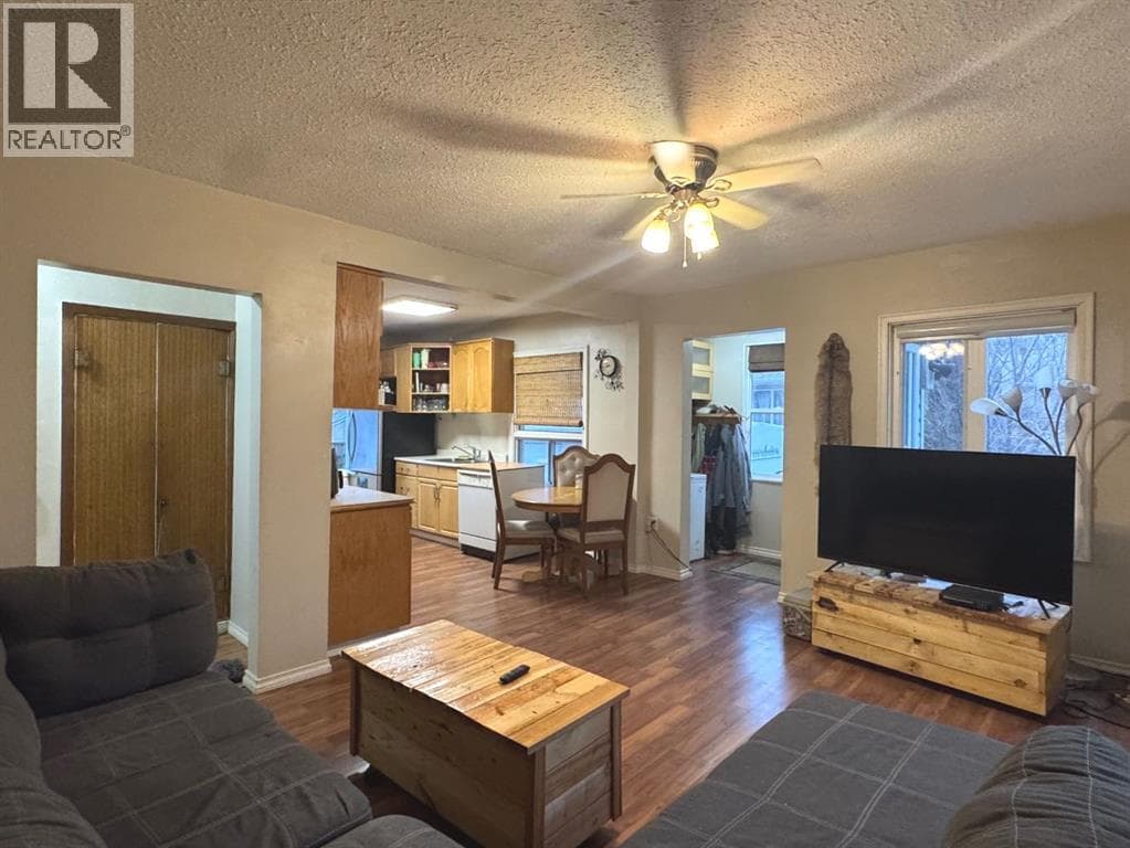 5319 47 Avenue — photo 5