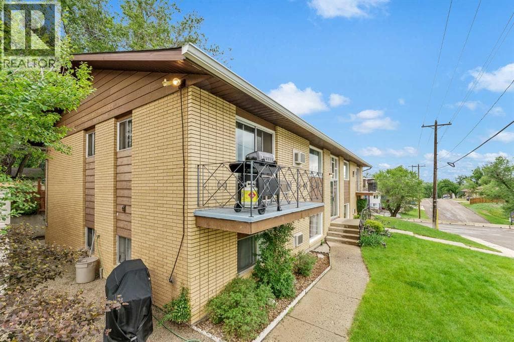 502 3 Avenue SE — photo 4