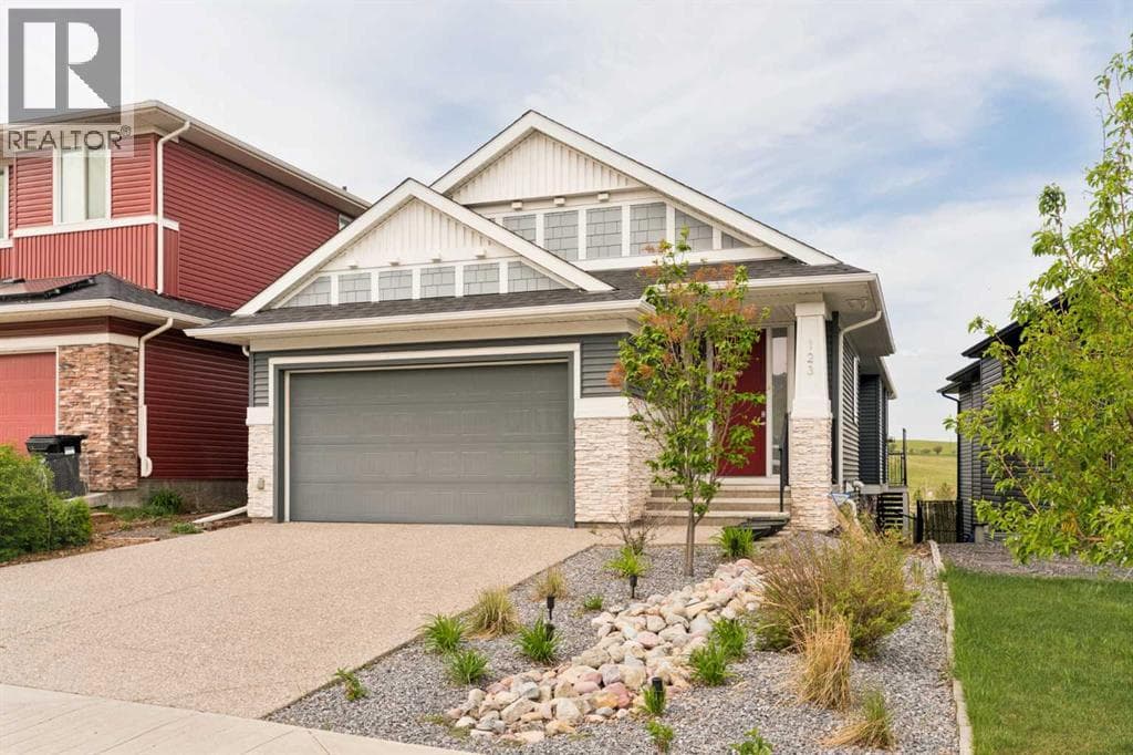 123 Crestridge Hill SW — photo 2
