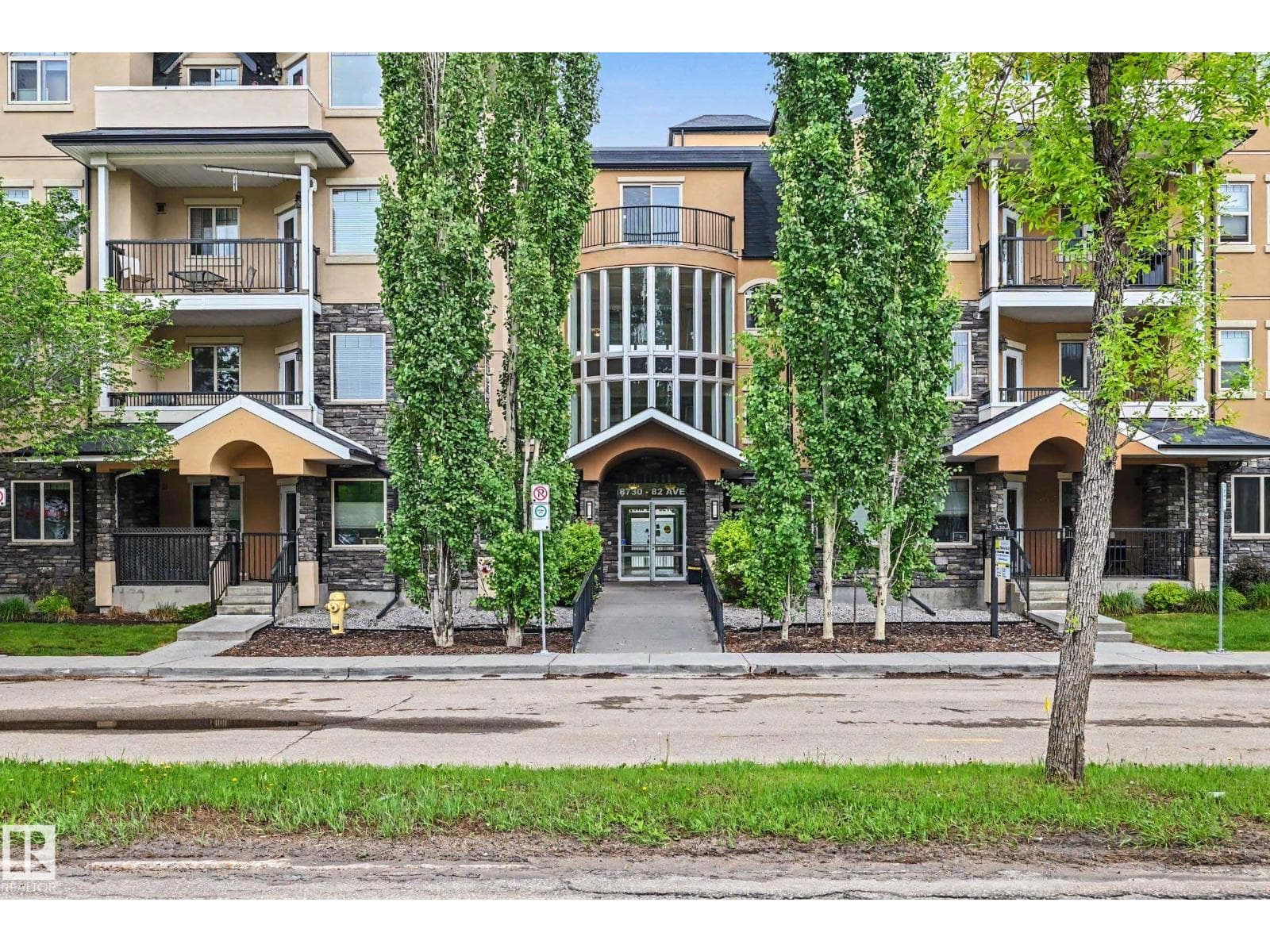 #402 8730 82 AV NW — photo 5