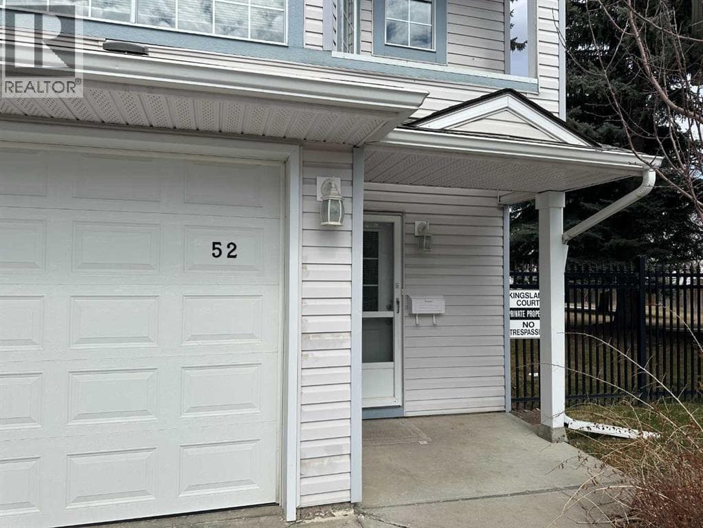 52 Kingsland Court SW — photo 4