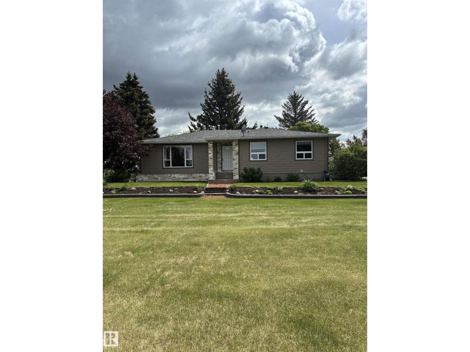 25055 Twp Rd 492