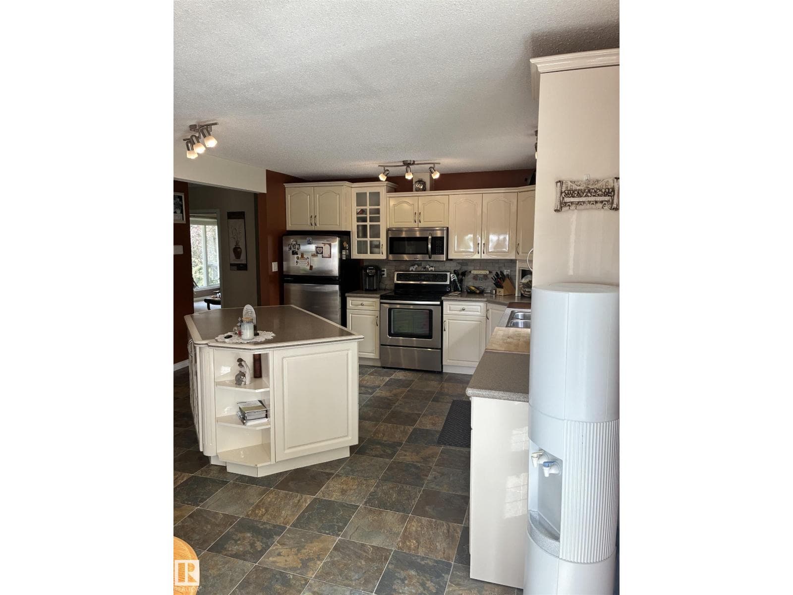 25055 Twp Rd 492 — photo 3