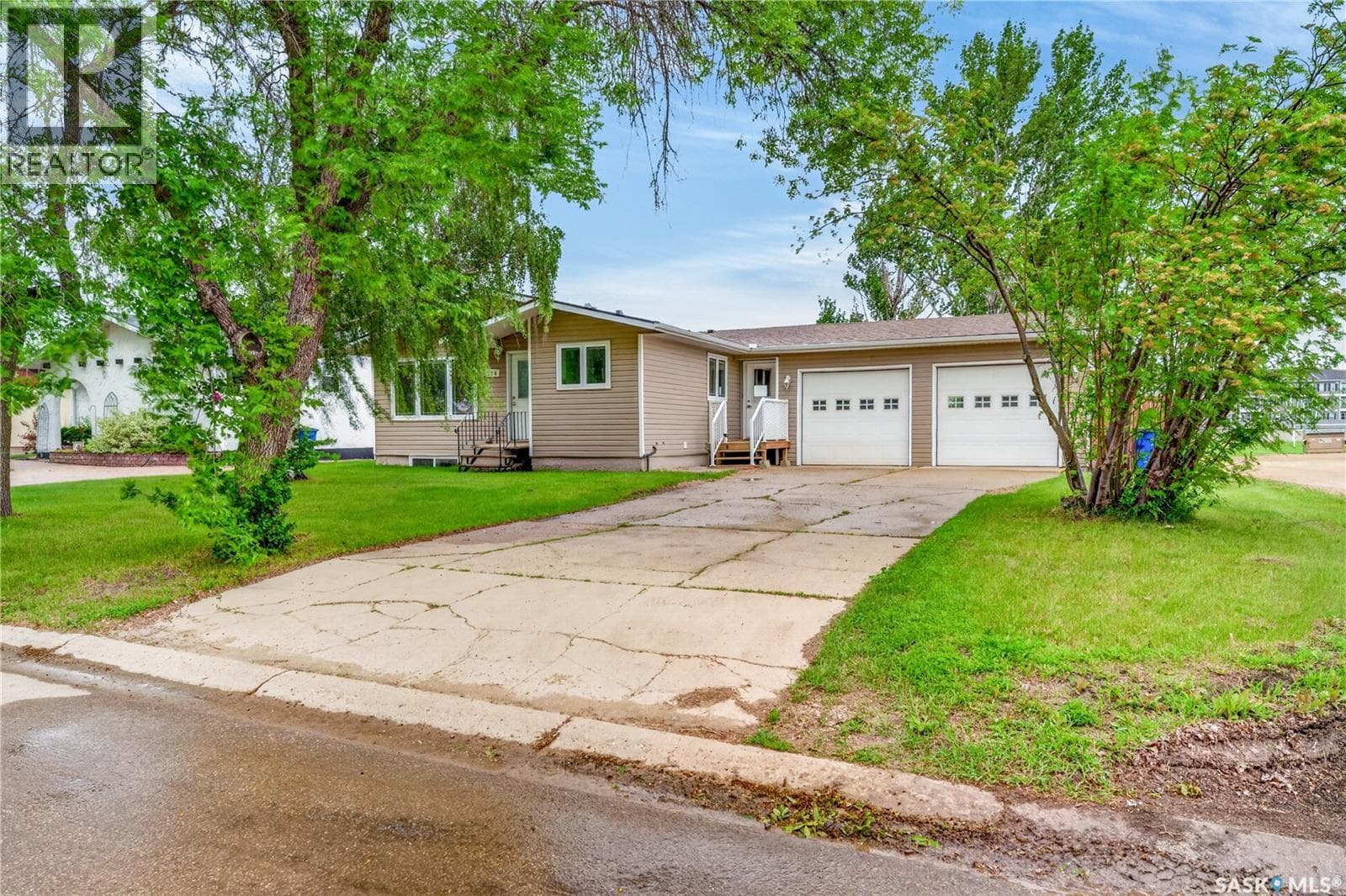 520 Caribou CRESCENT — photo 2