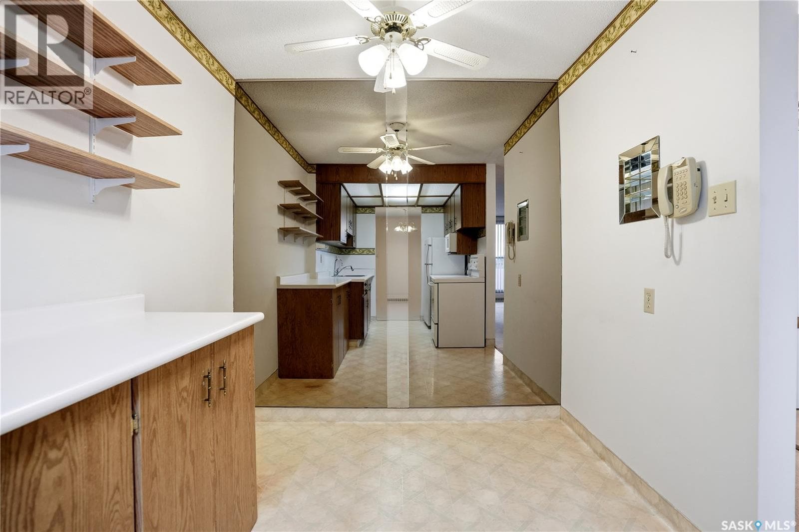 507 4615 RAE STREET — photo 5