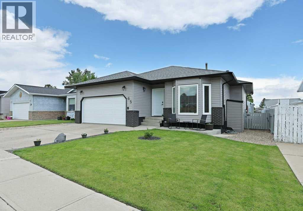 65 Parkland Way E — photo 2