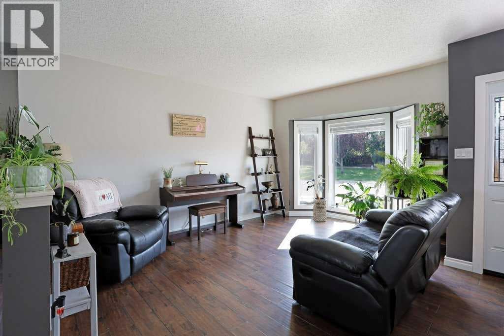 65 Parkland Way E — photo 5