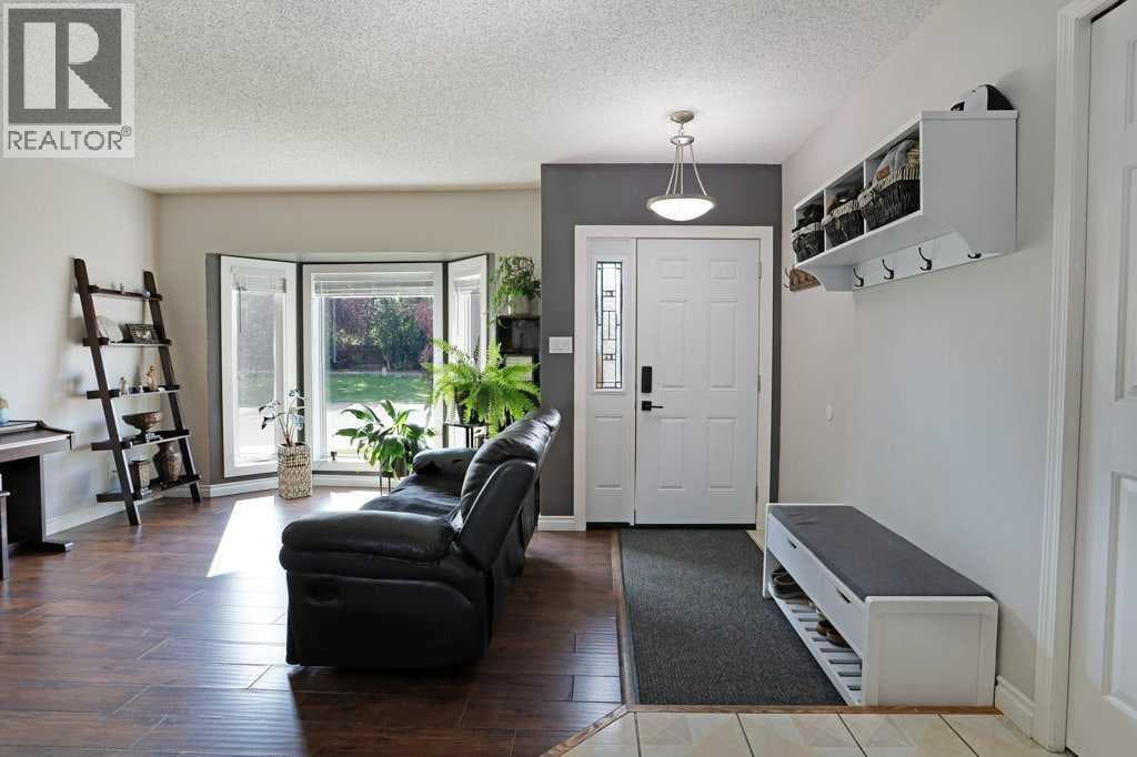 65 Parkland Way E — photo 3