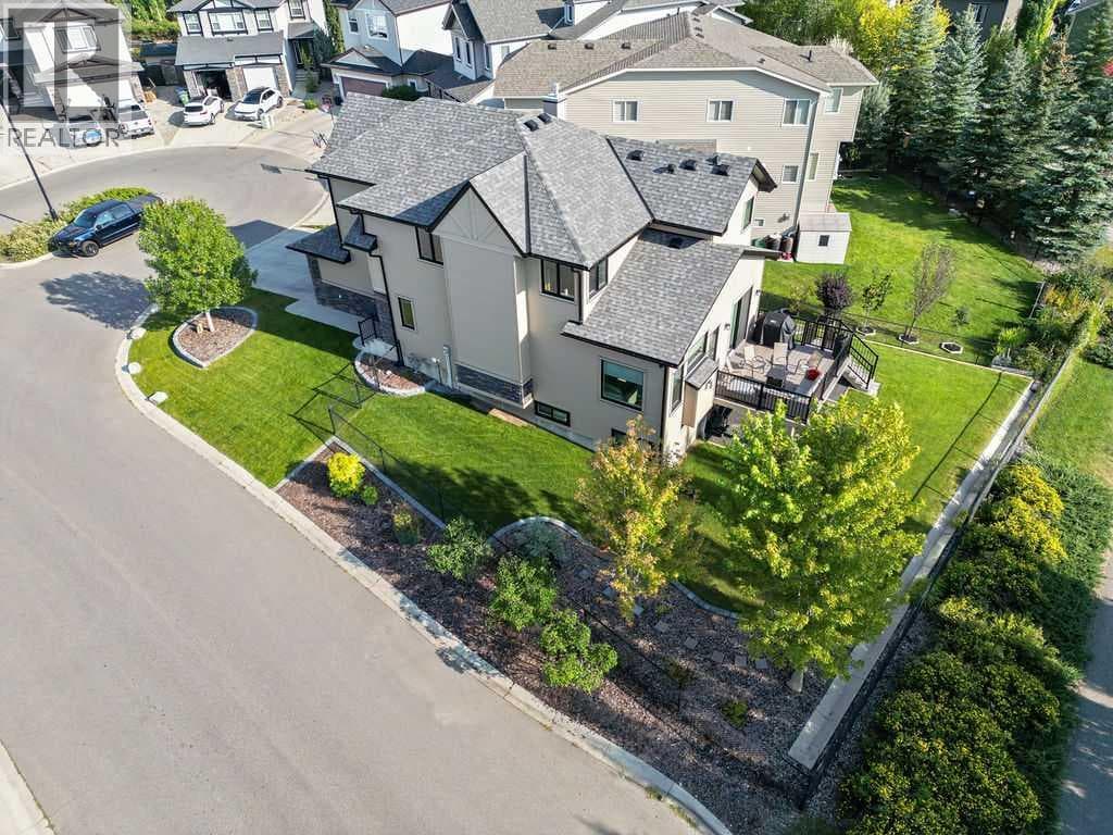 41 Drake Landing Crescent — photo 2