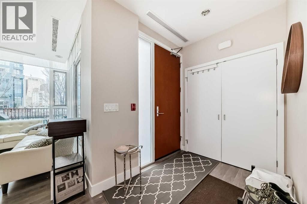 554 Riverfront Lane SE — photo 2