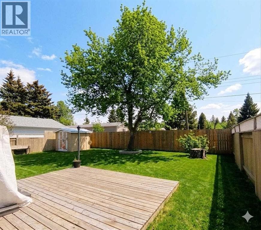 5333 57 Avenue — photo 3