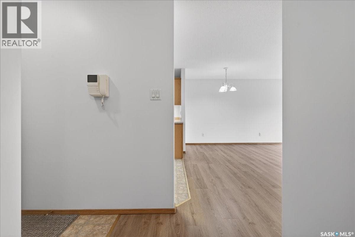106 6 Lorne PLACE — photo 4