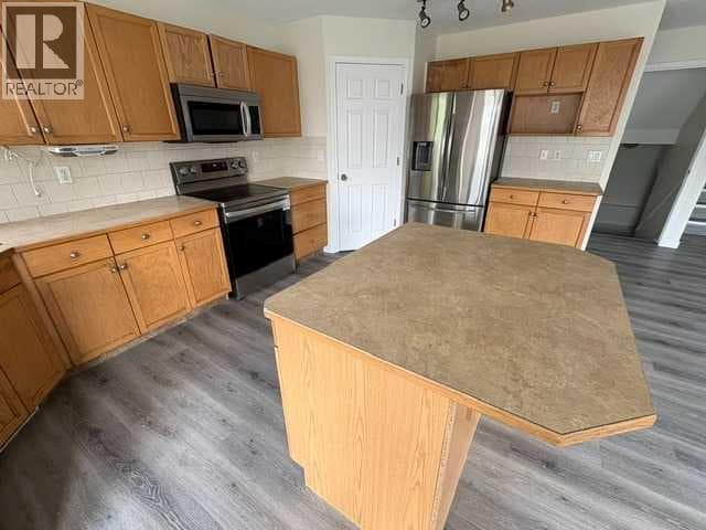 531 Stonegate Road NW — photo 3