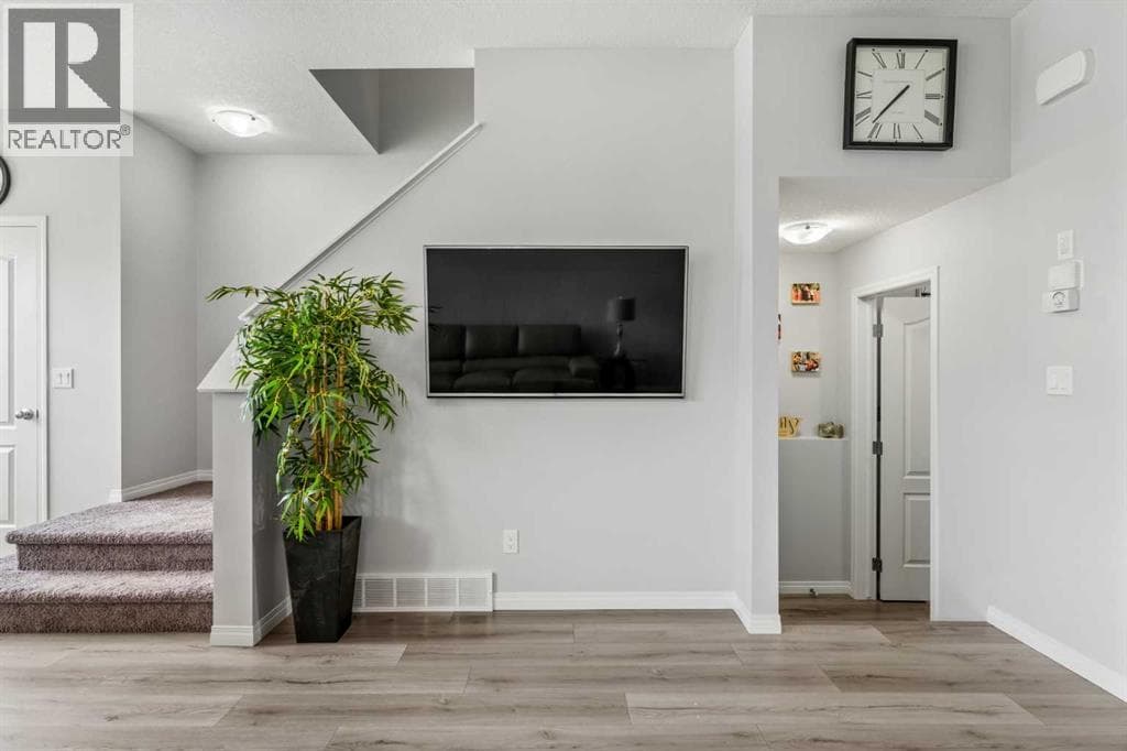 147 Evanscrest Park NW — photo 4