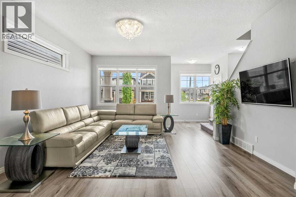 147 Evanscrest Park NW — photo 3