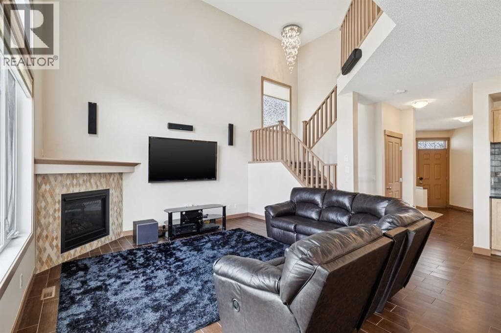 47 Silverado Skies Manor SW — photo 4