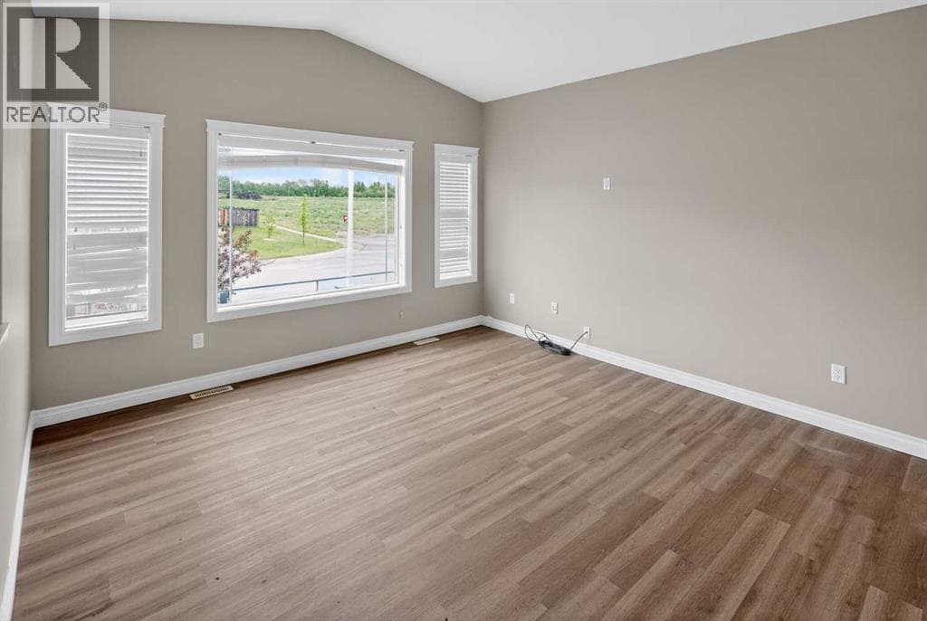 10256 85 Street — photo 3