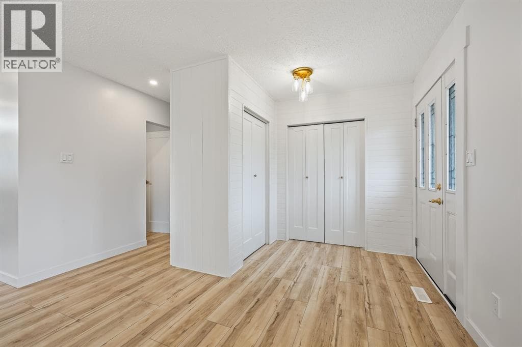 5510 45 Street — photo 5