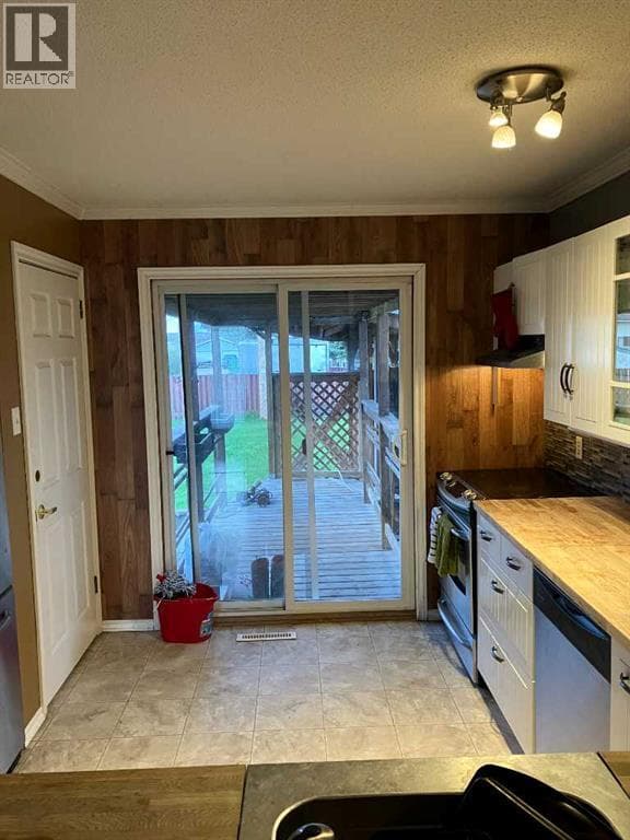 519 5 Avenue — photo 2