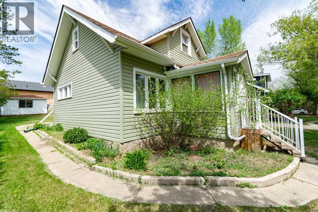 253 4 Avenue S — photo 5
