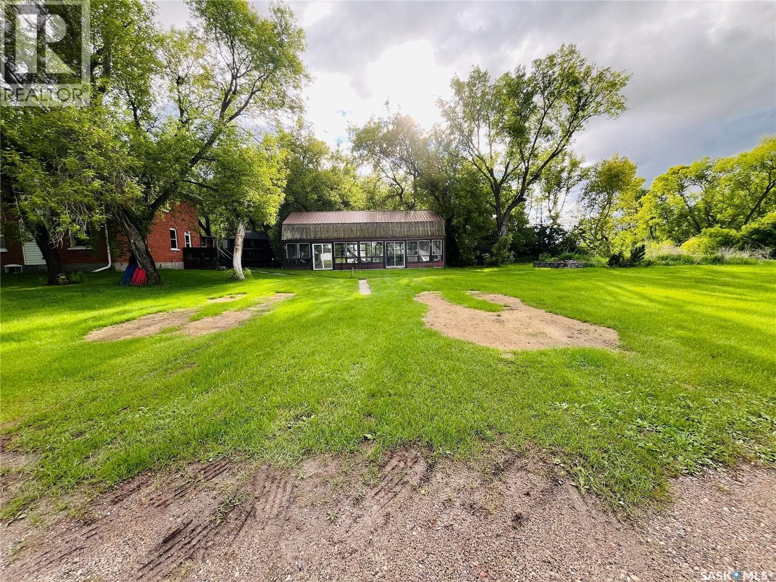Trim Acreage — photo 3