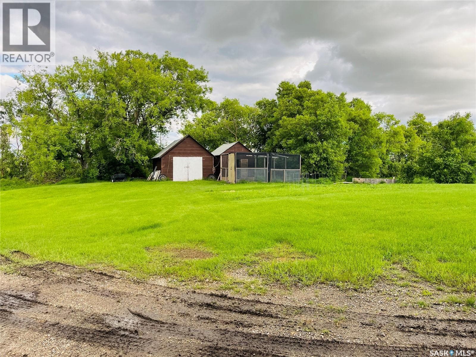 Trim Acreage — photo 5
