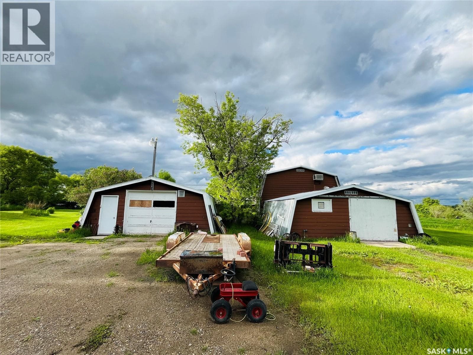 Trim Acreage — photo 4