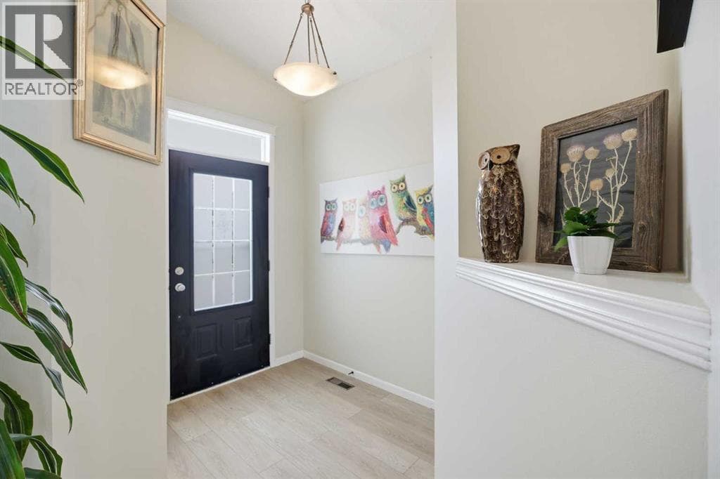 89 Prestwick Way SE — photo 4
